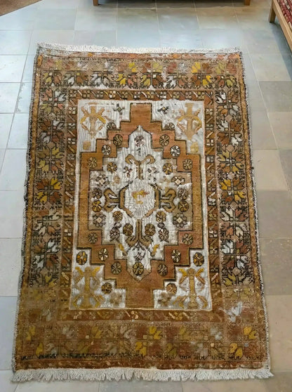 Antique Anatolian Small Area Rug 160x104cm - oriental rugs
