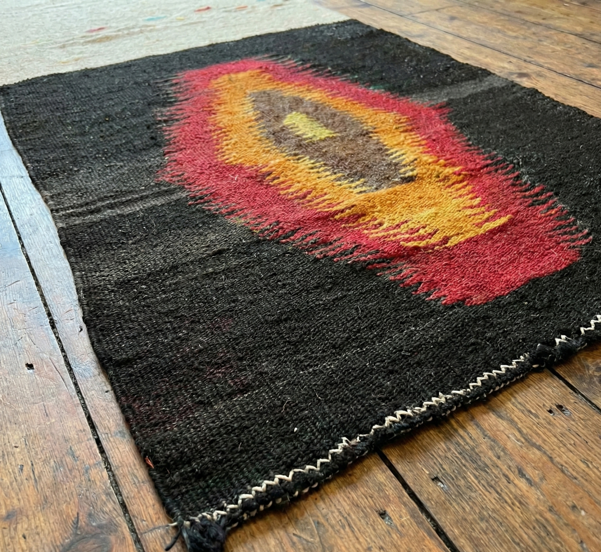 Ekte håndknyttet teppe i 100% økologisk ull med naturlige farger. Unik anatolsk kvalitet for ditt hjem